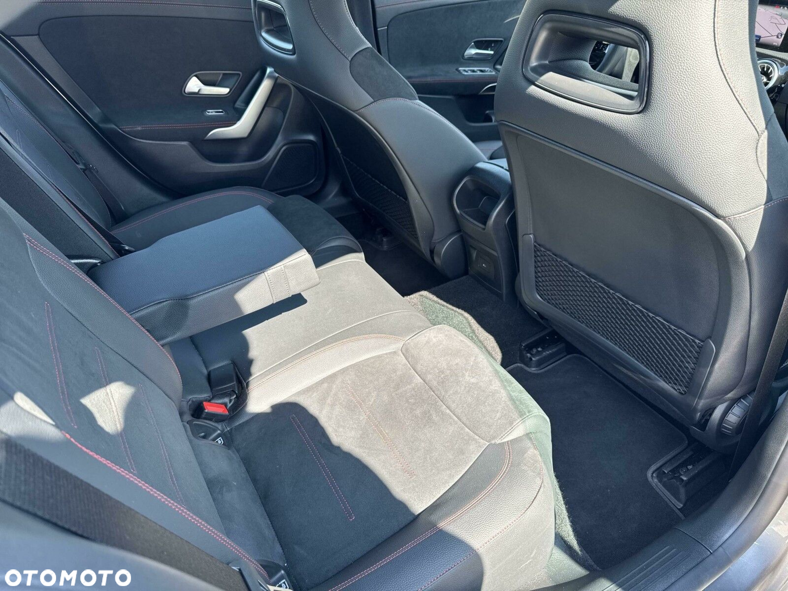 Mercedes-Benz CLA 200 AMG Line 7G-DCT - 21
