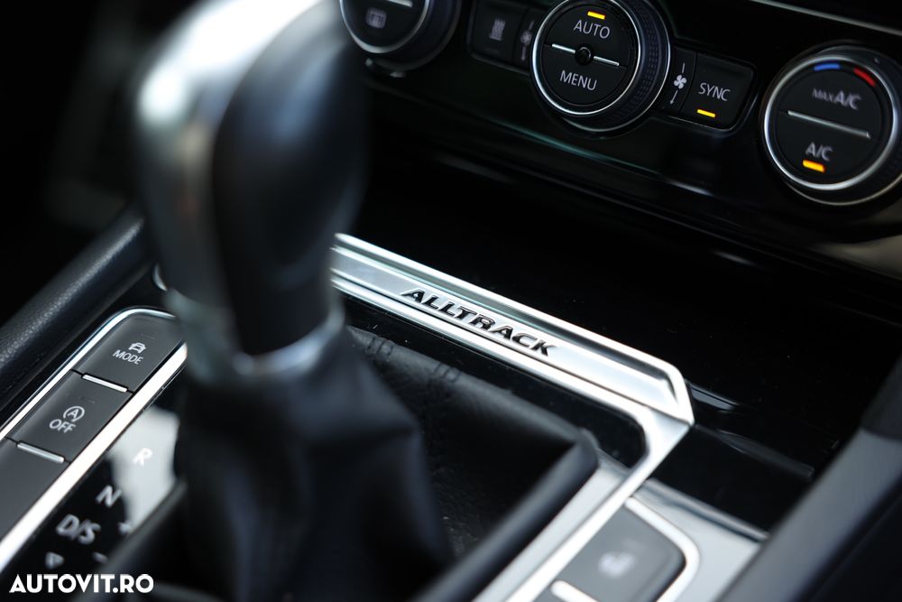 Volkswagen Passat - 25