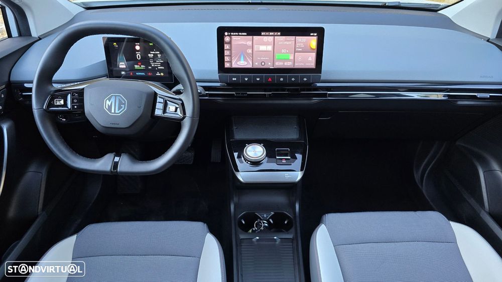 MG MG4 64 kWh Luxury - 10
