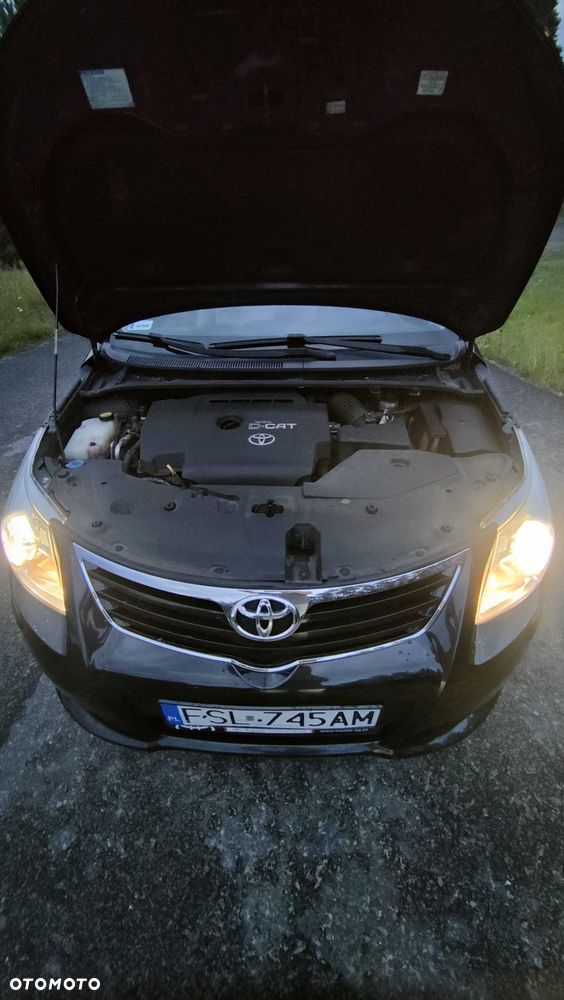 Toyota Avensis - 4