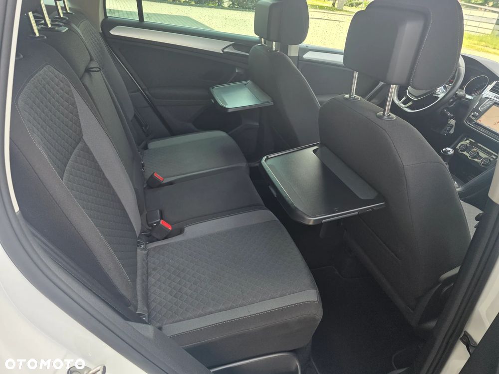 Volkswagen Tiguan - 19