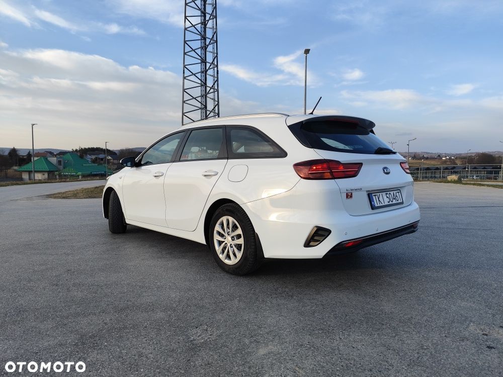 Kia Ceed - 4