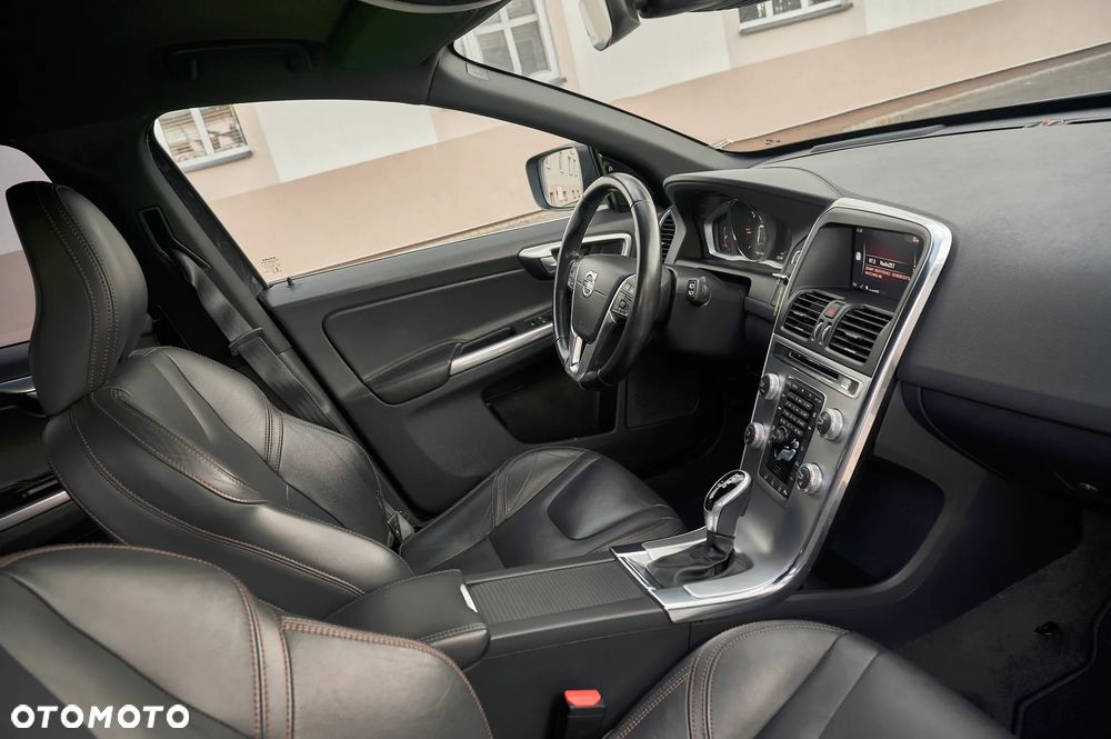 Volvo XC 60 D4 Geartronic Summum - 23