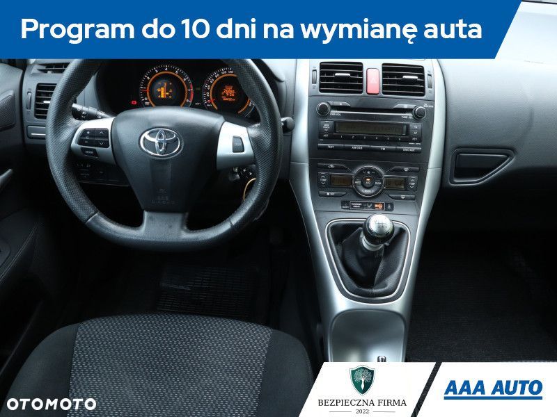 Toyota Auris - 9