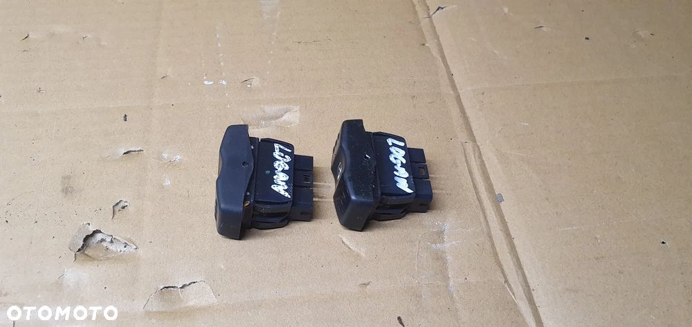 Przycisk przełącznik szyby Dacia Logan I - 3