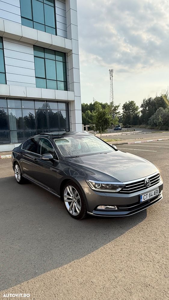 Volkswagen Passat - 1