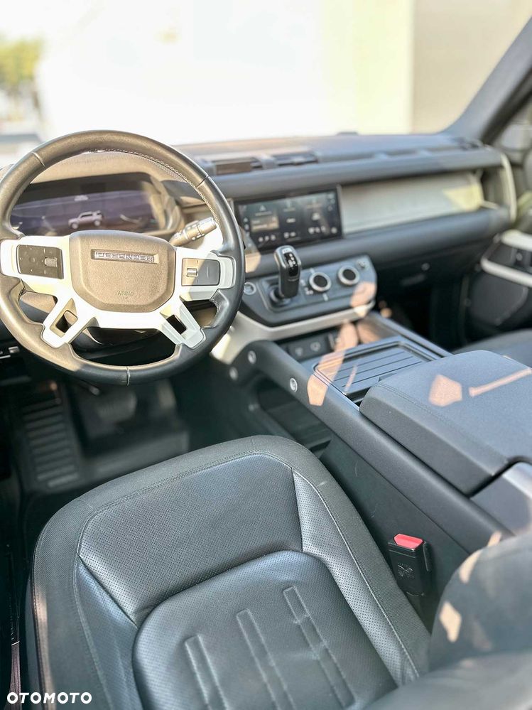 Land Rover Defender 3.0 P400 mHEV First Edition - 13