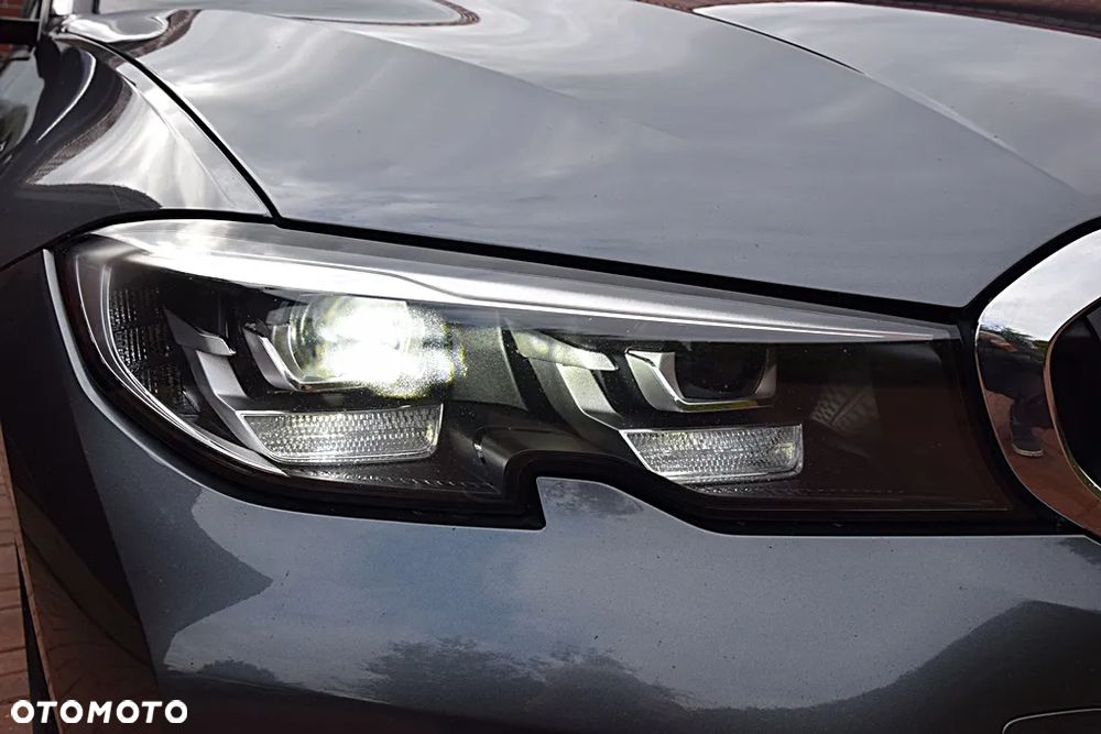 BMW Seria 3 318d Sport Line - 22