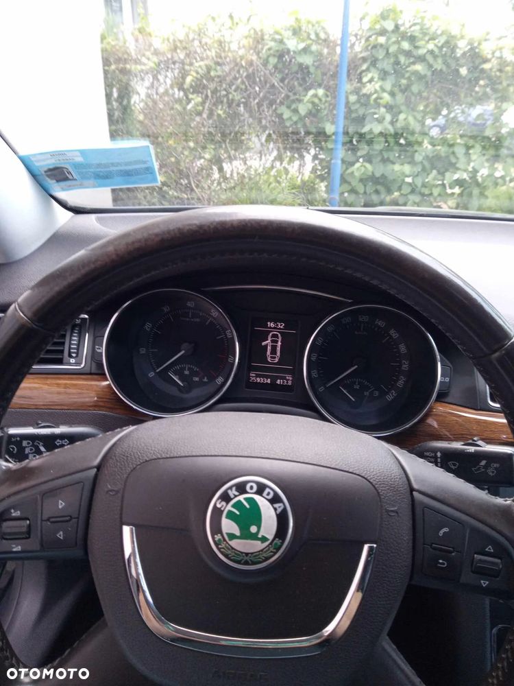 Skoda Superb 2.0 TSI L&K DSG - 21