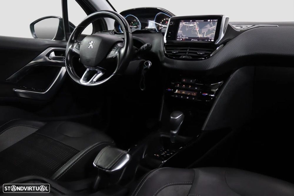 Peugeot 2008 1.2 PureTech Allure EAT6 - 6