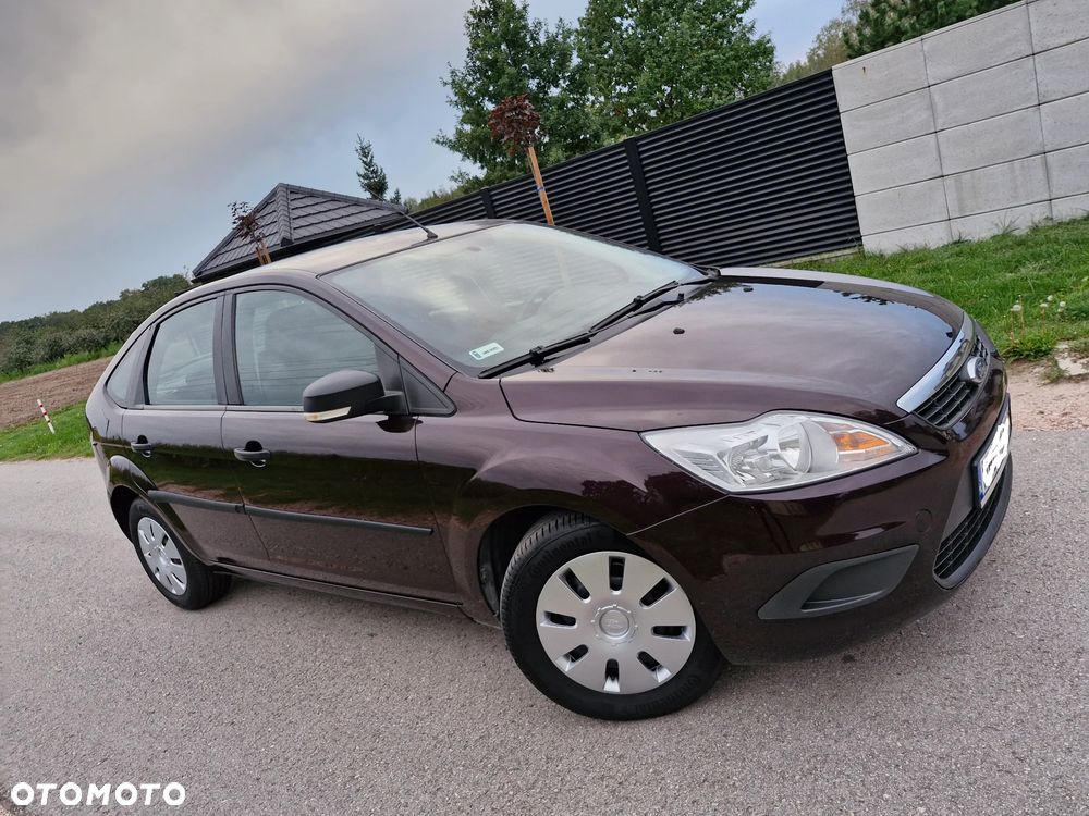 Ford Focus 1.6 Ambiente - 1