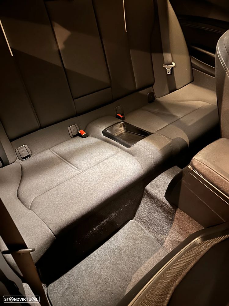 BMW 218 d Sport Line - 10