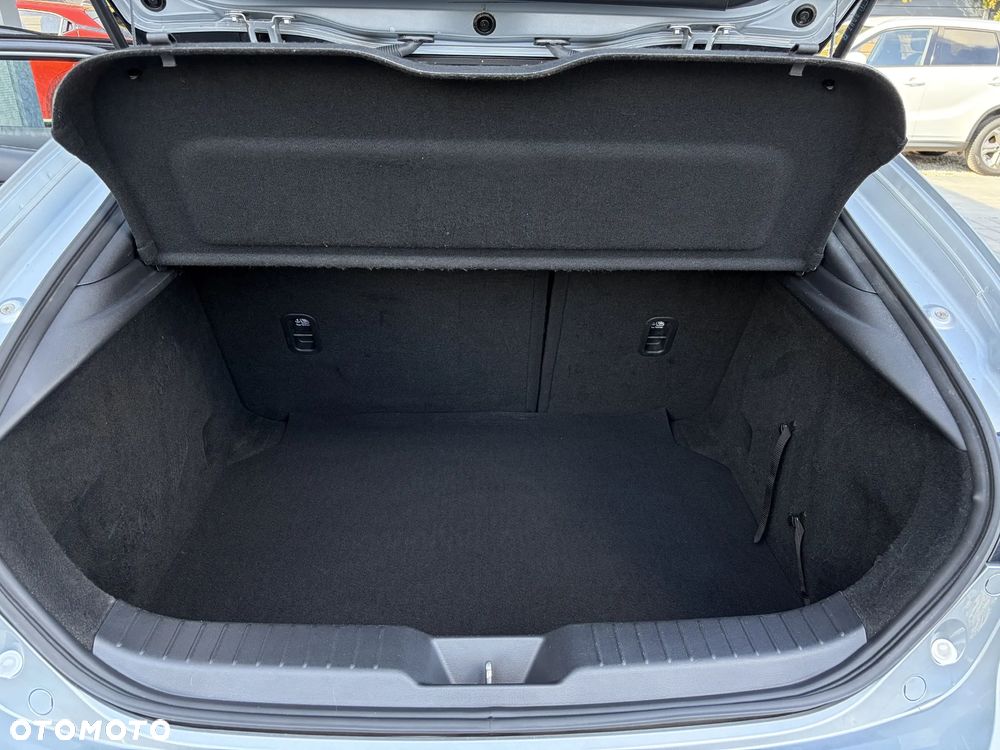 Mazda 3 SKYACTIV-G 2.0 M-Hybrid SELECTION - 36