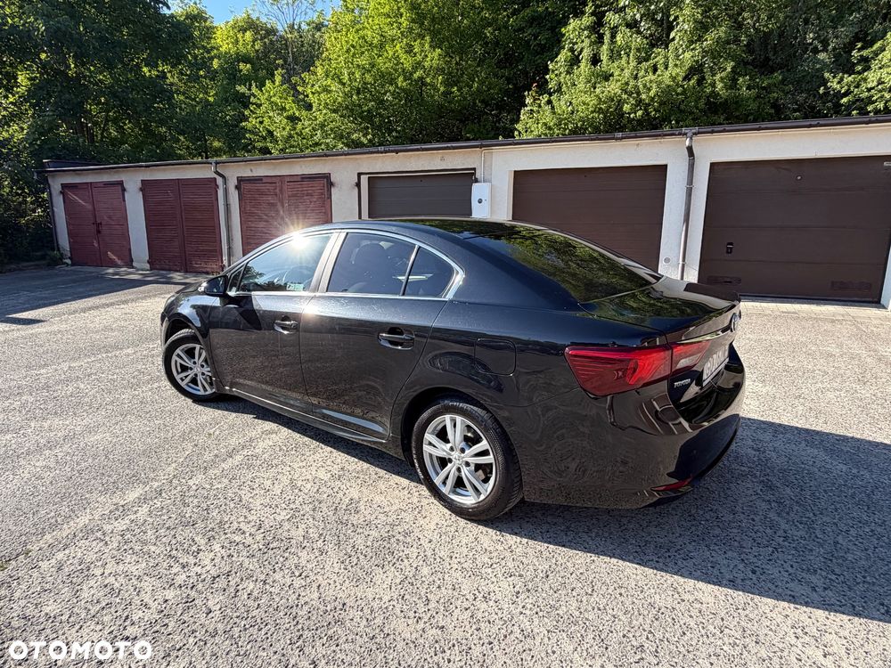 Toyota Avensis - 8