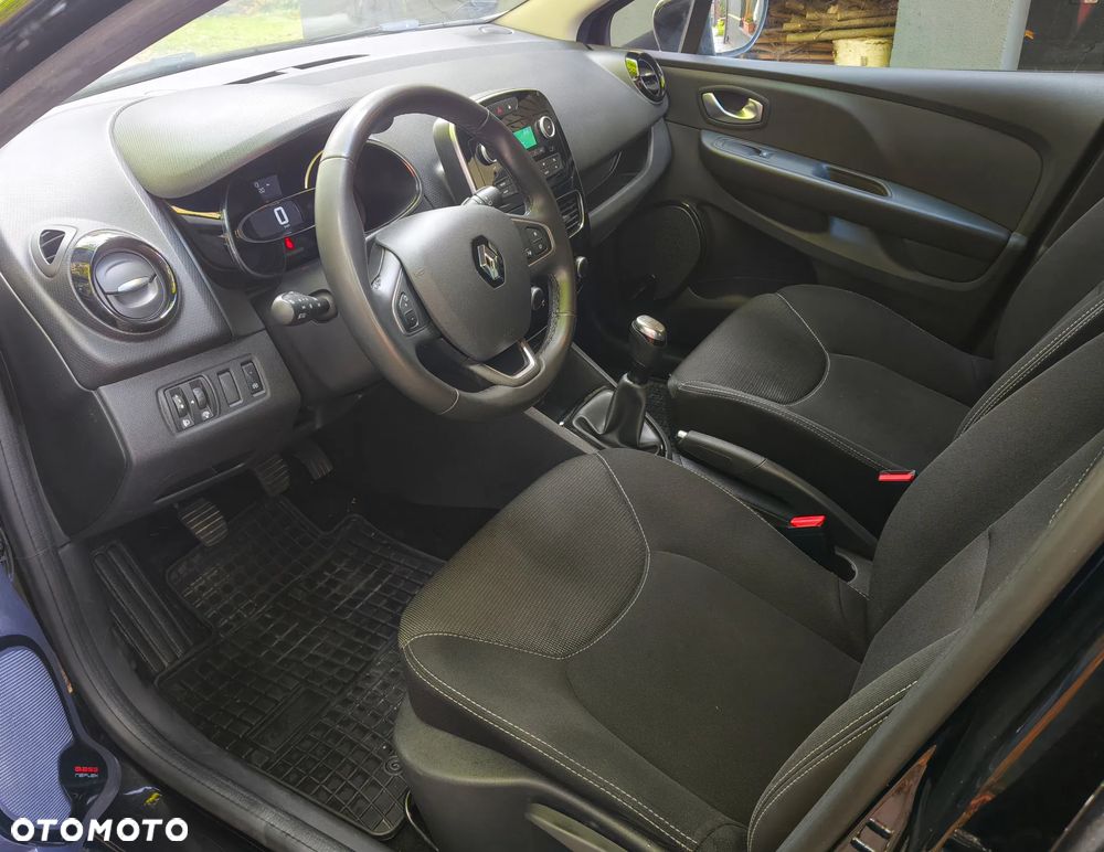 Renault Clio - 17