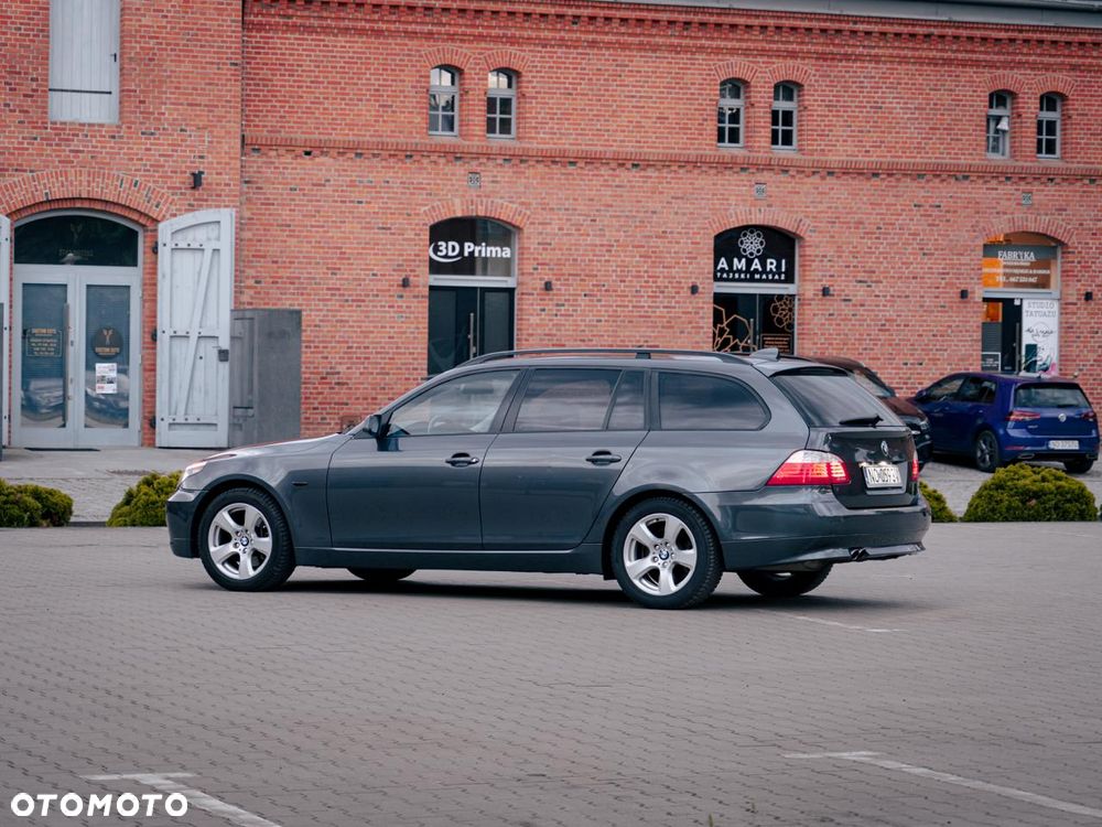 BMW Seria 5 525d - 8