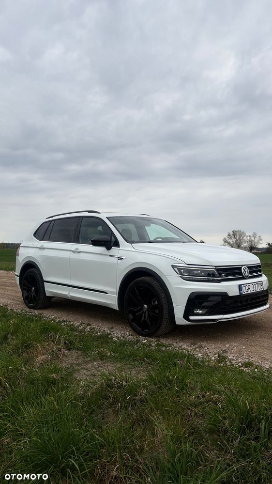 Volkswagen Tiguan - 1