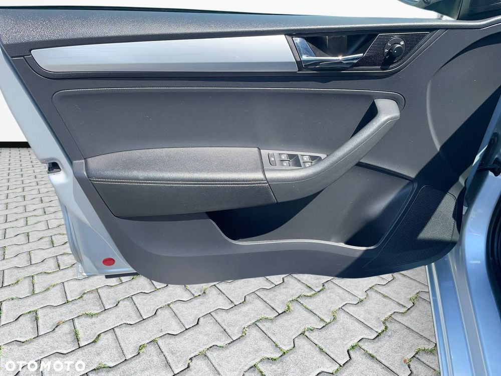 Skoda RAPID 1.0 TSI Ambition - 12