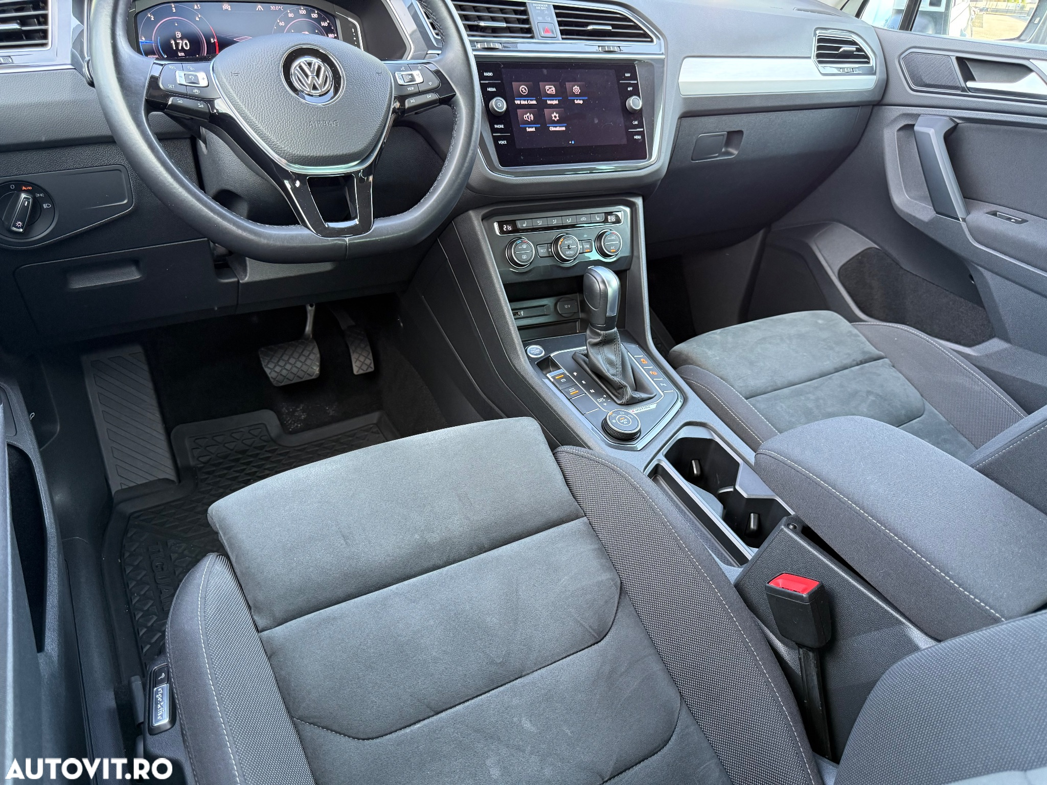 Volkswagen Tiguan 2.0 TDI 4Mot DSG Highline - 9