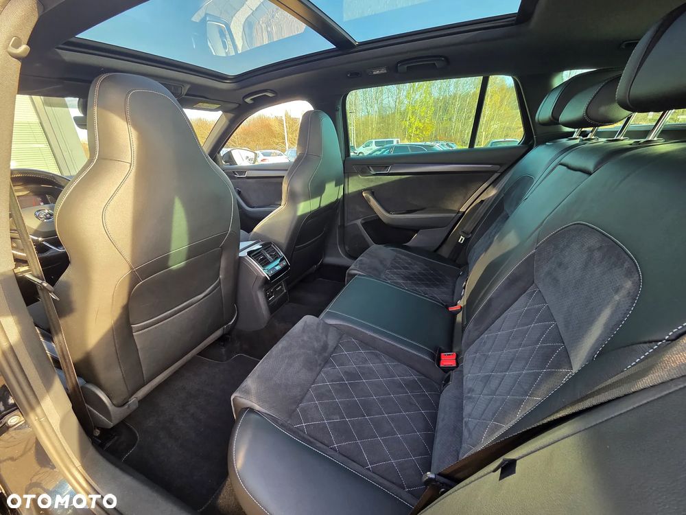 Skoda Superb 2.0 TDI SCR 4x4 Sportline DSG - 31