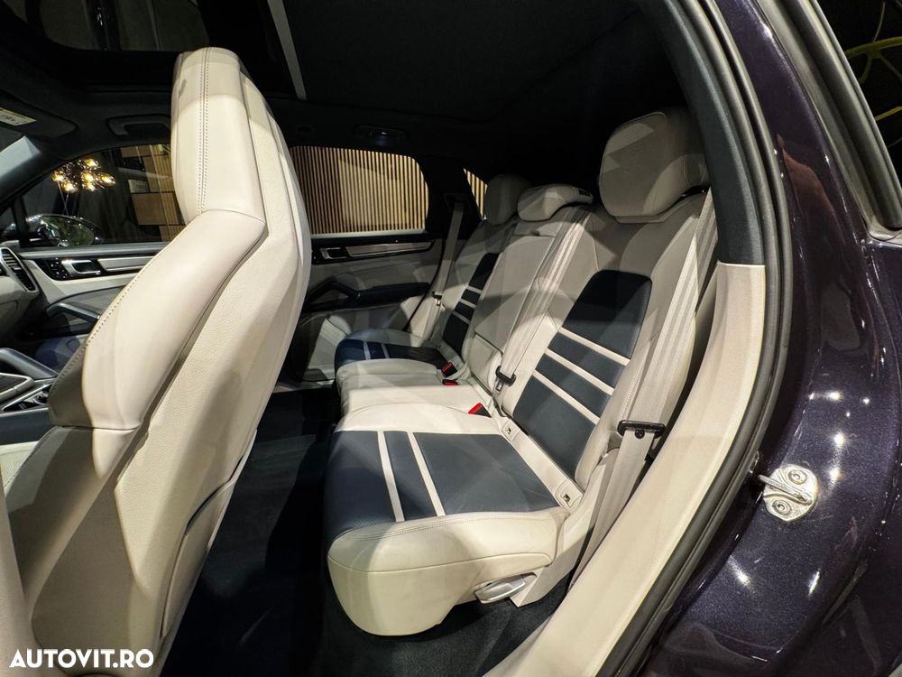 Porsche Cayenne Standard - 20