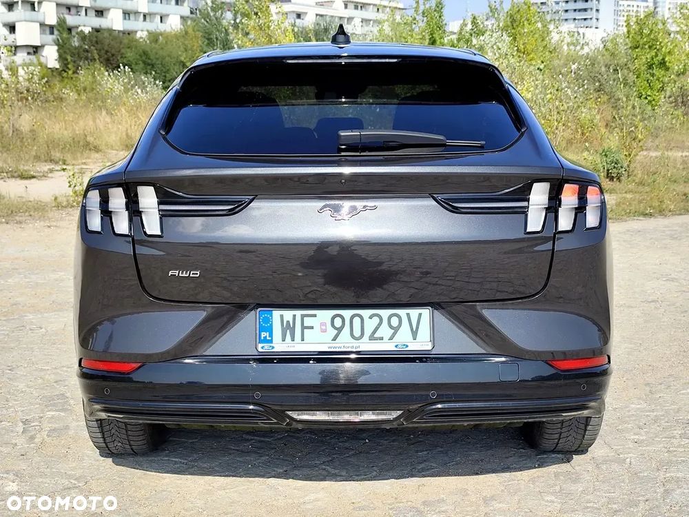 Ford Mustang Mach-E - 32