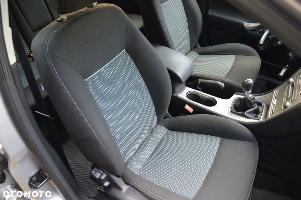 Ford Mondeo - 25