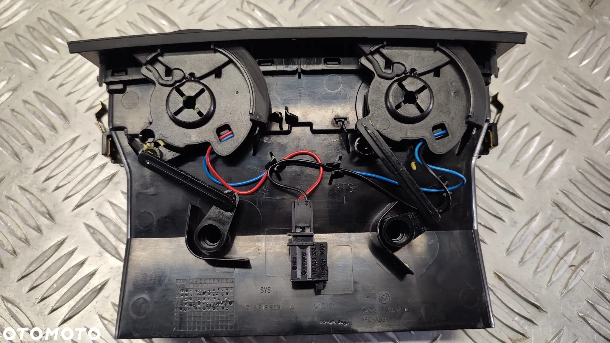 VW TOUAREG 7P LIFT 15-18R TYŁ KRATKA NAWIEWU 7P6819203B 7P6819203 B - 5
