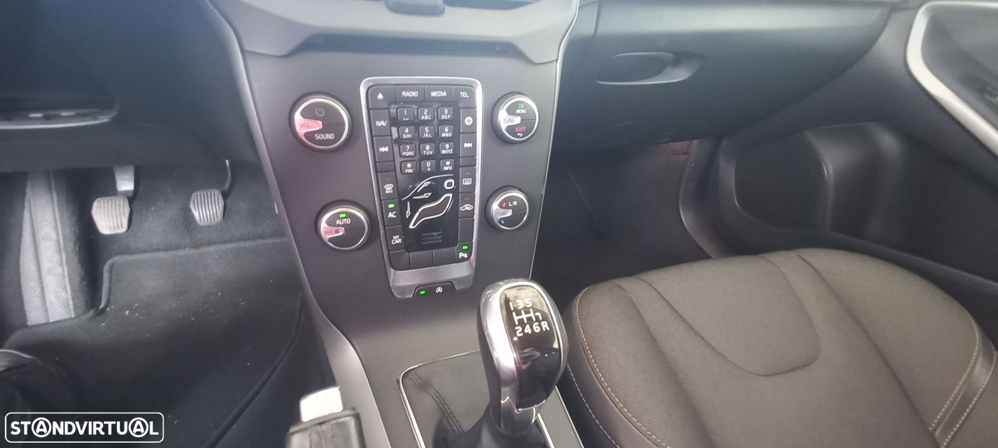 Volvo V40 2.0 D2 Kinetic - 10