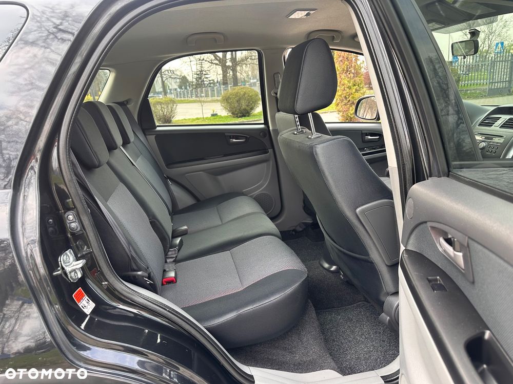 Suzuki SX4 1.9 DDiS DPF 4x4 Comfort - 7