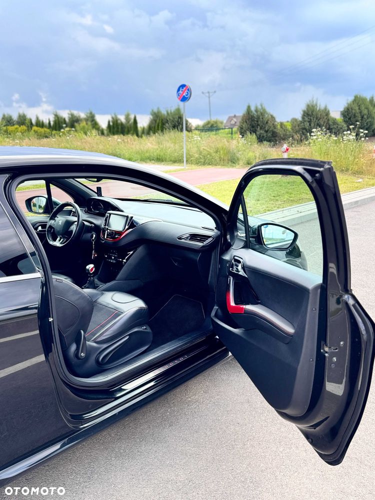 Peugeot 208 - 5