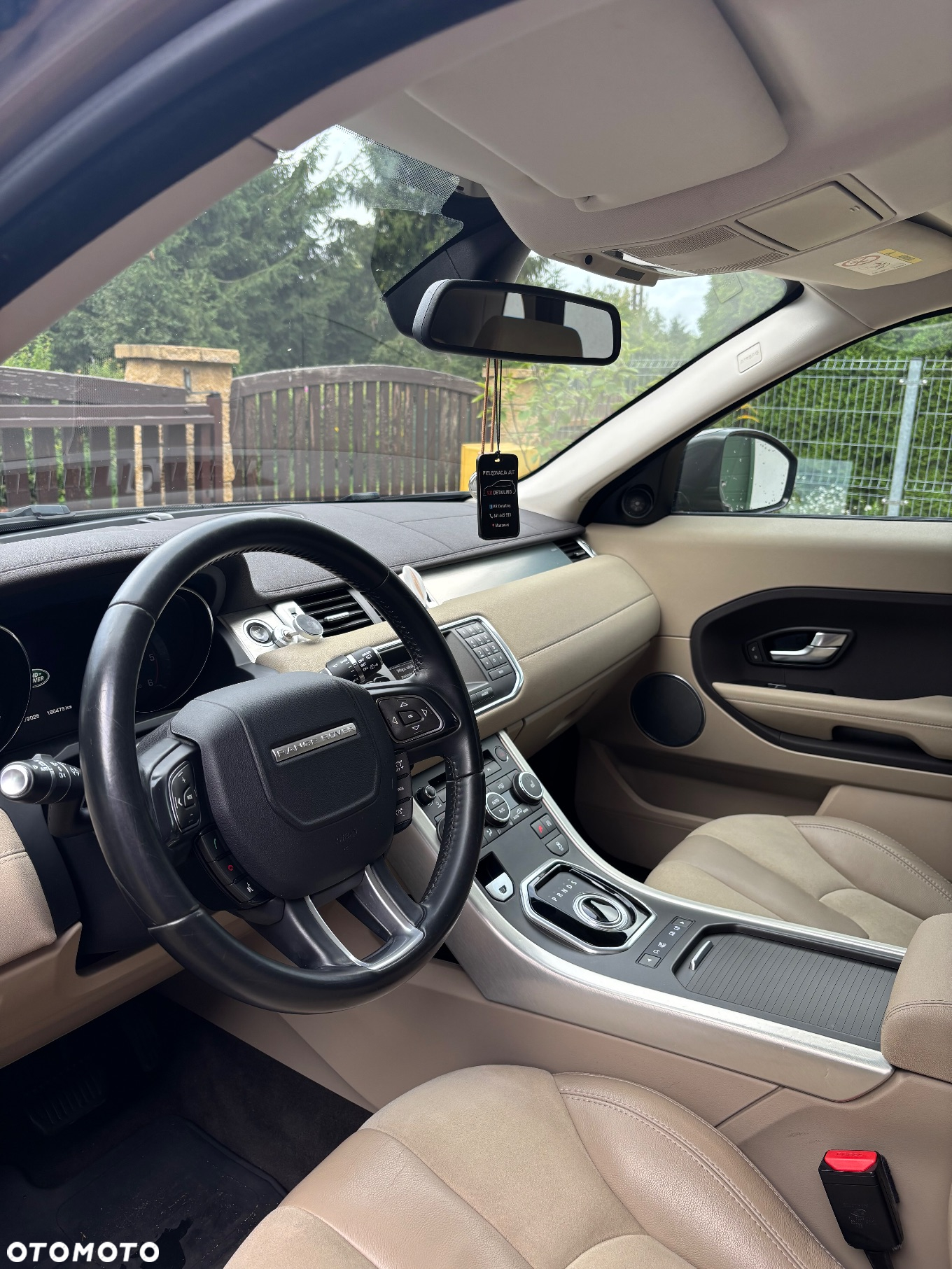 Land Rover Range Rover Evoque - 12