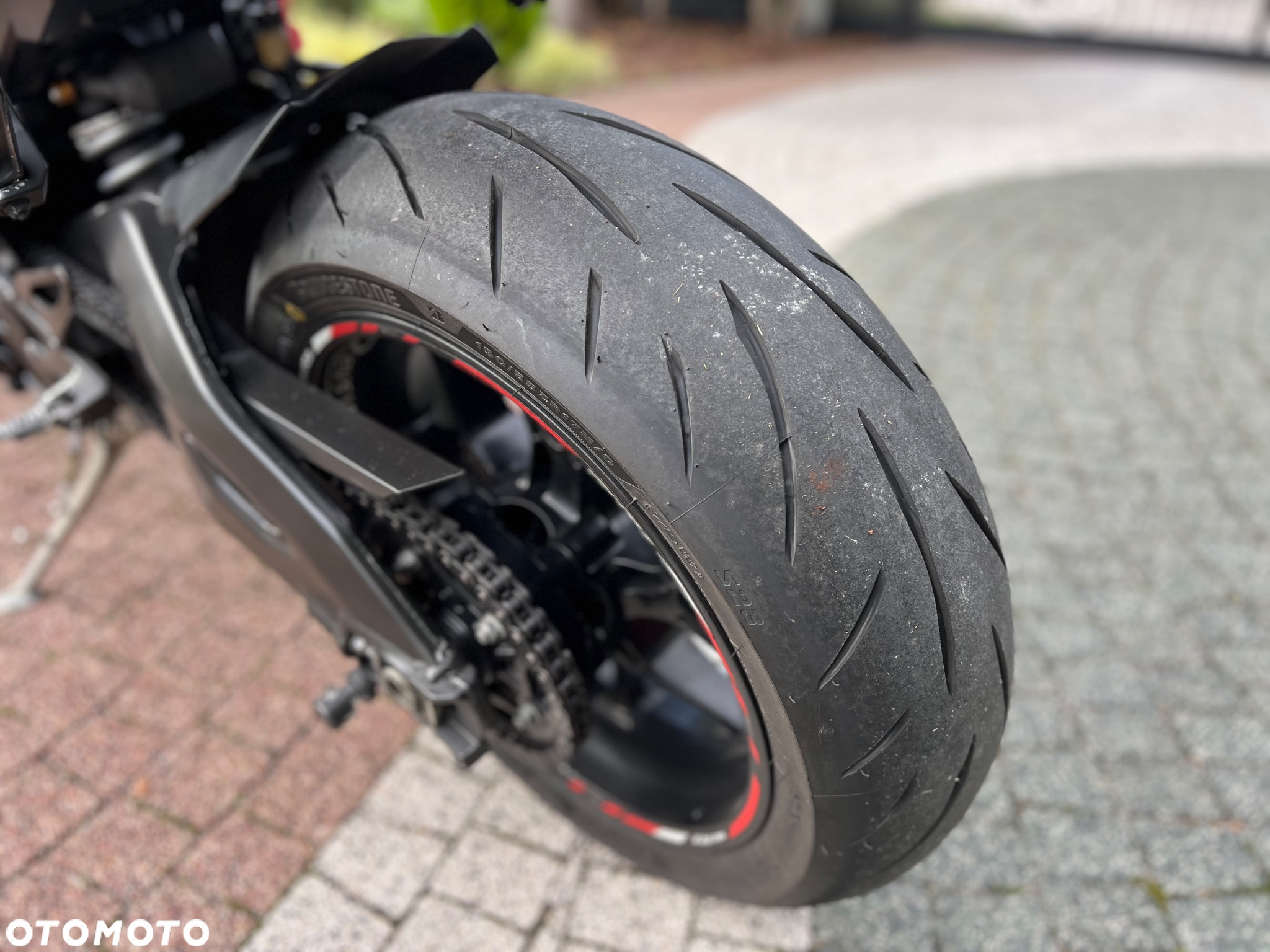 Yamaha R1 - 21
