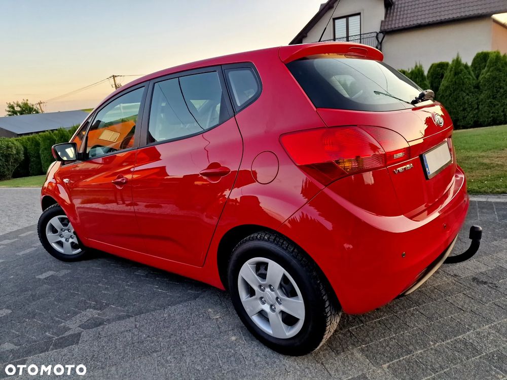Kia Venga 1.4 M - 11