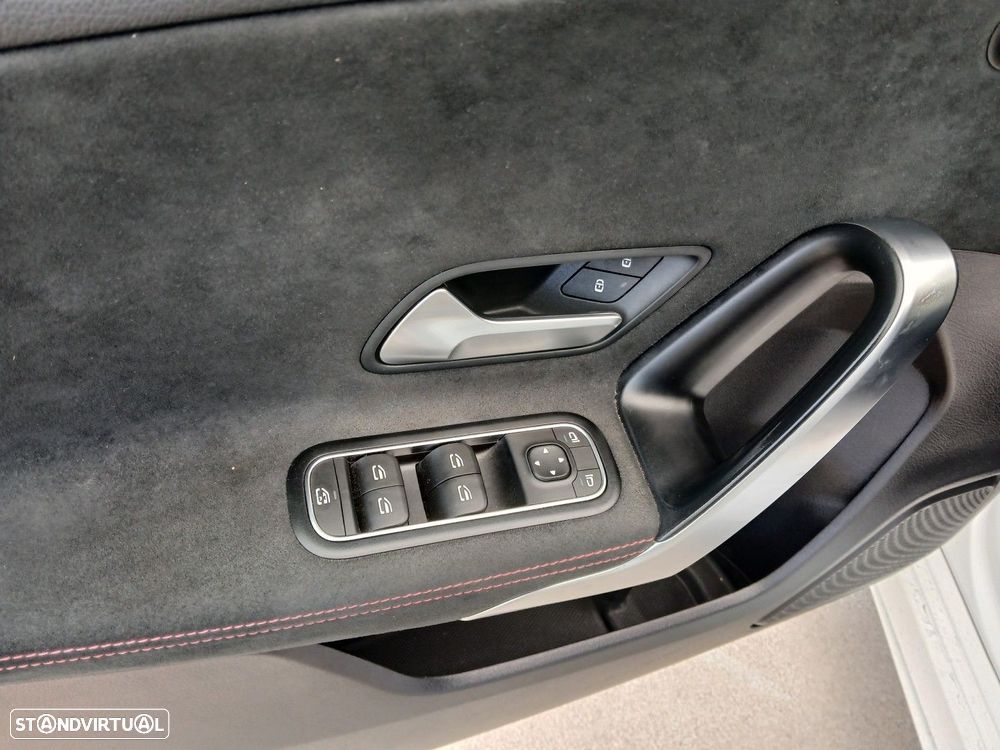 Mercedes-Benz A 200 d 4Matic 8G-DCT AMG Line - 17