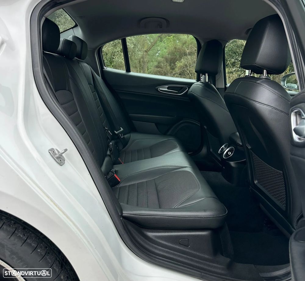 Alfa Romeo Giulia 2.2 D Super AT8 - 16