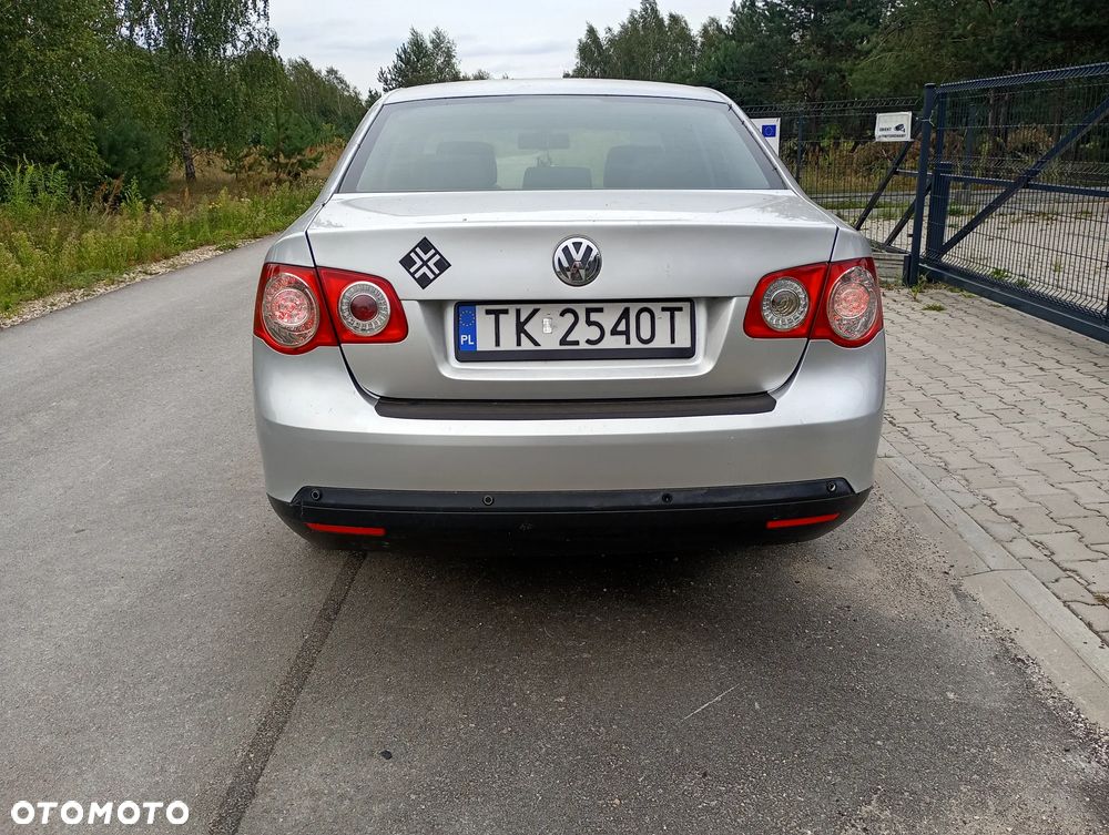 Volkswagen Jetta 1.9 TDI Comfortline - 2