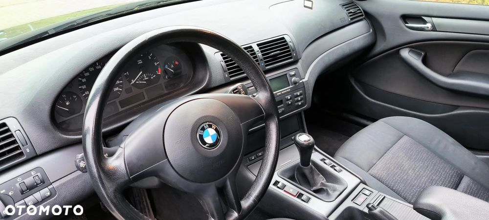 BMW Seria 3 318i Edition Exclusive - 16