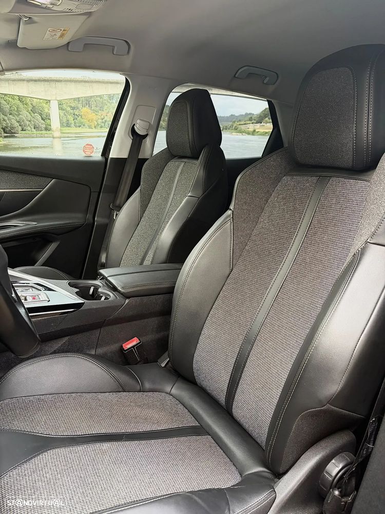 Peugeot 3008 225 e-EAT8 Allure Pack - 11