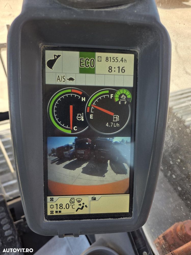 Hitachi ZX300LC-6, 2020, 8.155h, cupa NOUA 1,8m, 31,3 tone, protectie cabina, inst picon pe brate, gresare automata, lant 90% bun doar 700h deplasare, ad sapare 8m, motor Isuzu, 3 pompe hidr HITACHI, camera spate si laterale, STARE BUNA, 94.900 Eur+Tva - 4