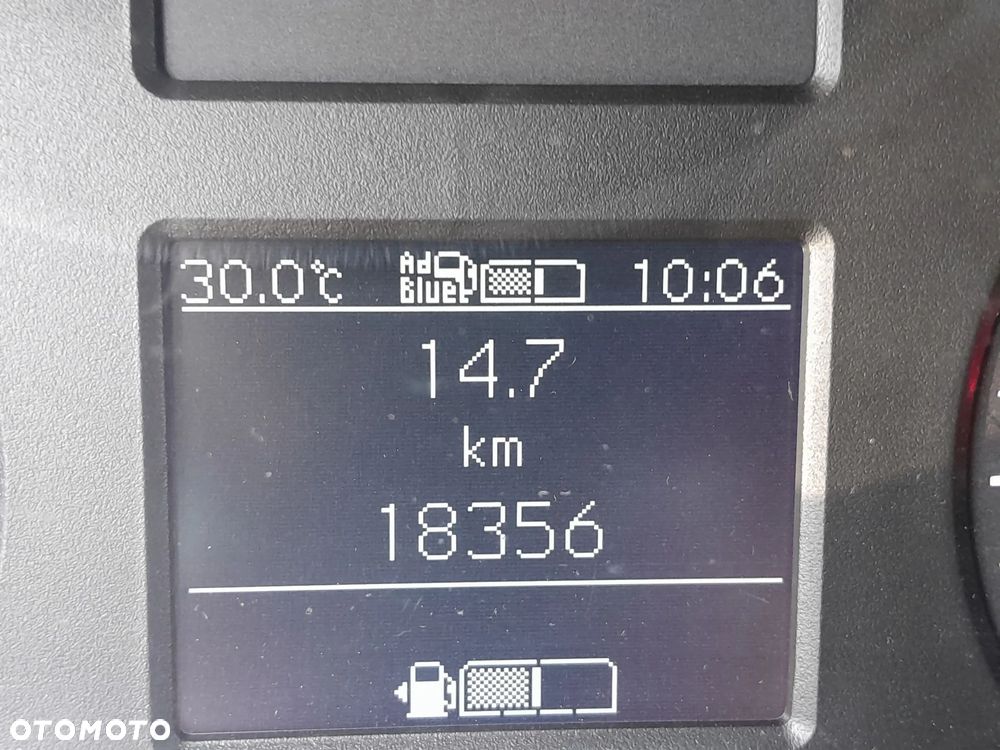 Mercedes-Benz Sprinter - 14