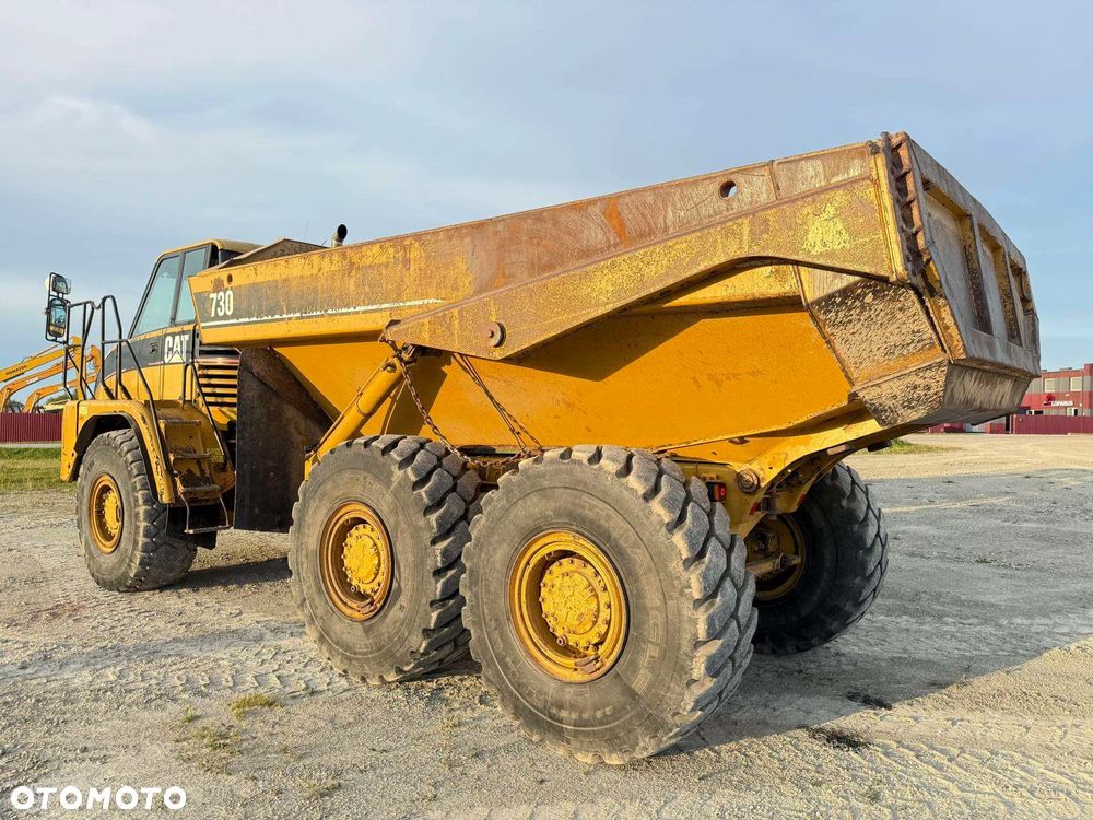 Caterpillar 730 - 9