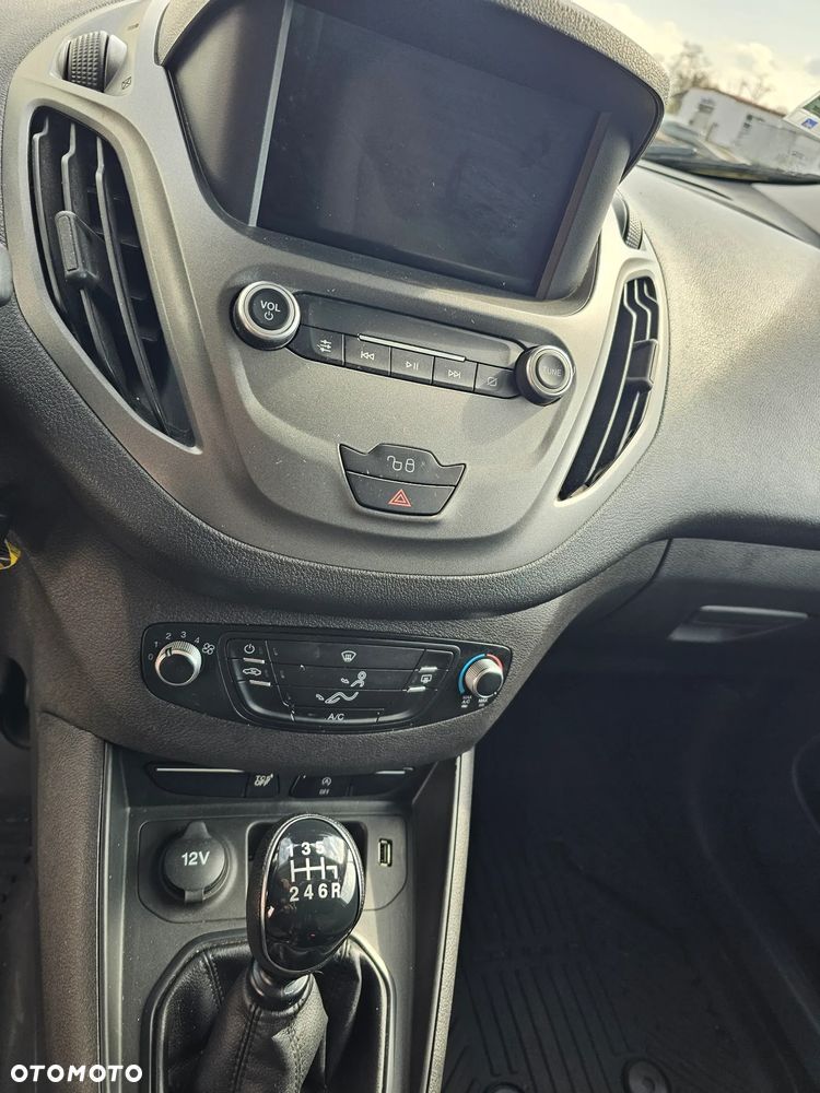 Ford Courier - 17