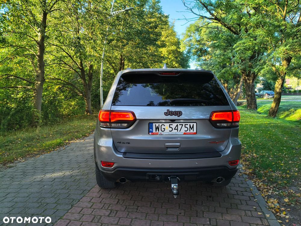 Jeep Grand Cherokee - 11