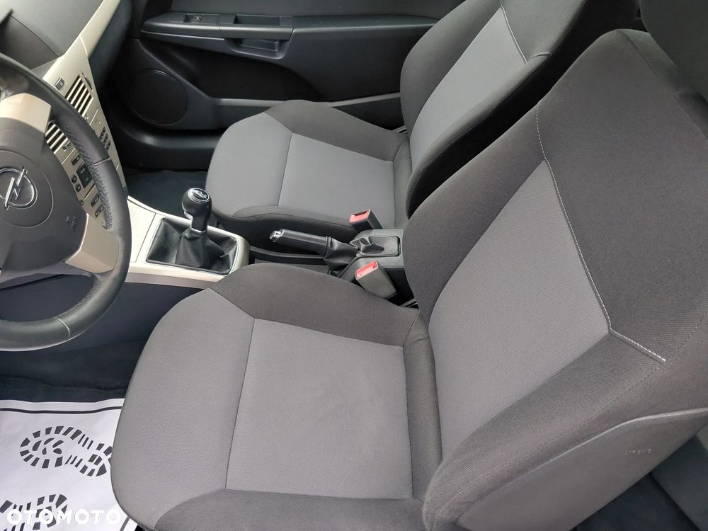 Opel Astra - 17