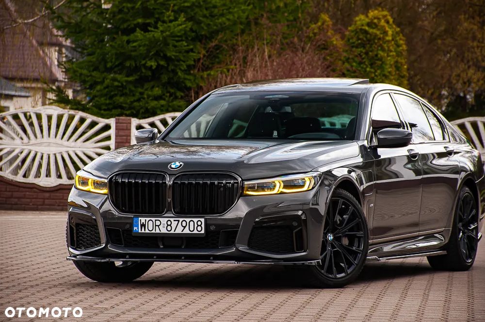 BMW Seria 7 745e - 8