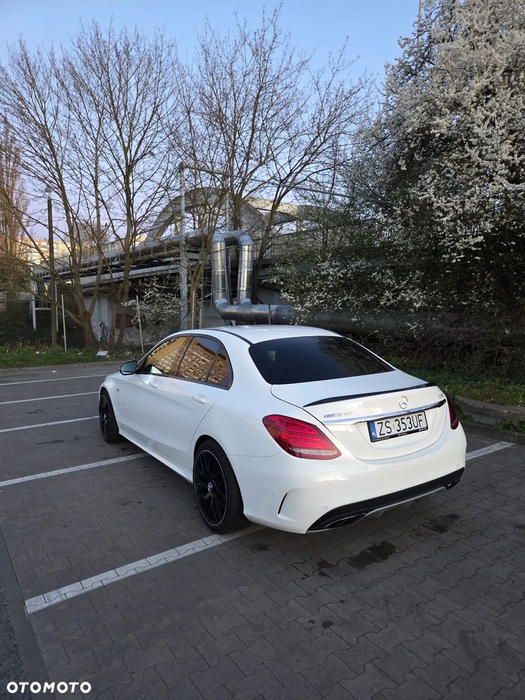 Mercedes-Benz Klasa C AMG 43 4-Matic - 4