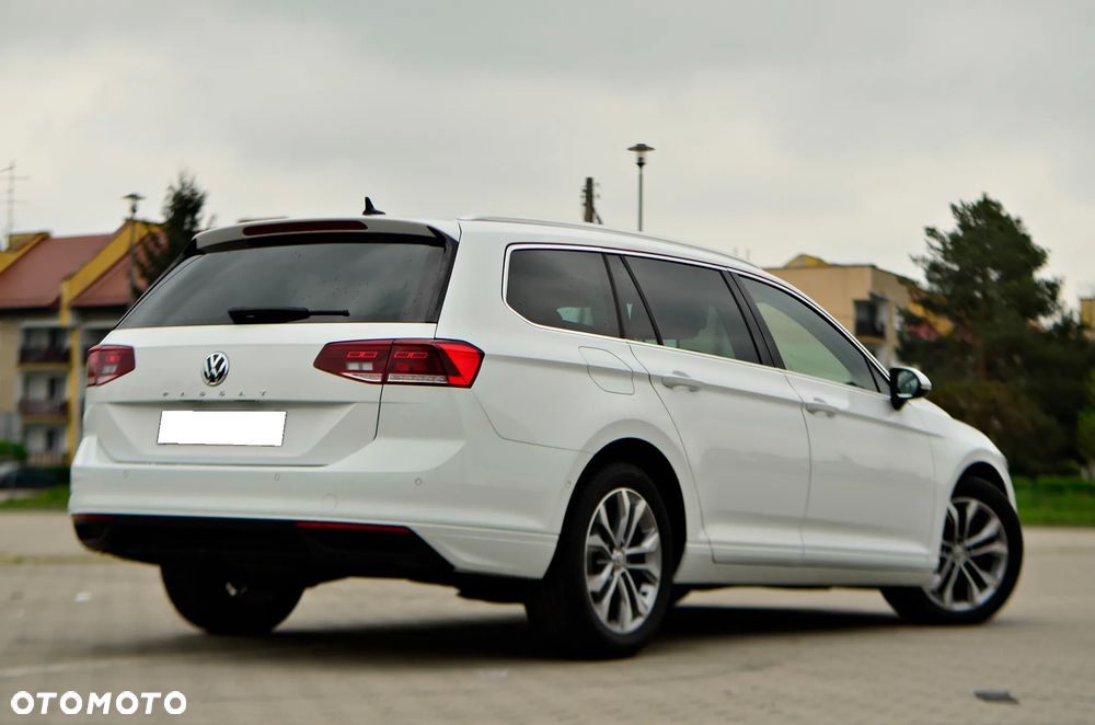 Volkswagen Passat - 10