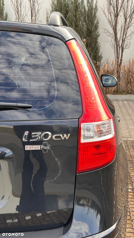 Hyundai i30 1.4 Comfort EU5 - 17