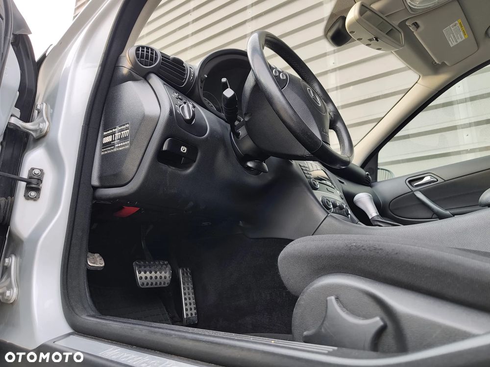Mercedes-Benz Klasa C 180 Kompressor Automatik Avantgarde Sport Edition - 37